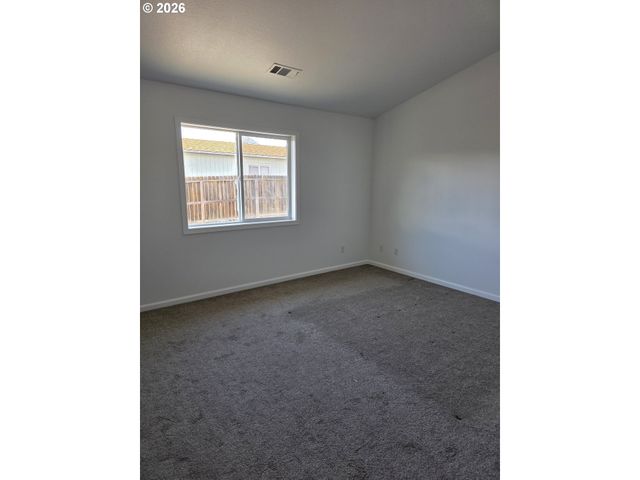 182 WOODDUCK St, Winston, OR 97496