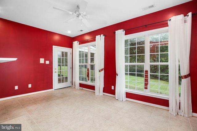 11921 LEGACY WOODS DR, Fredericksburg, VA 22407