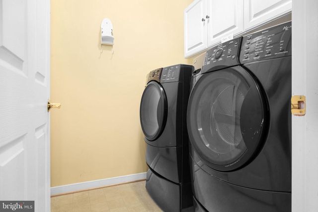 11921 LEGACY WOODS DR, Fredericksburg, VA 22407