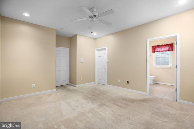 11921 LEGACY WOODS DR, Fredericksburg, VA 22407