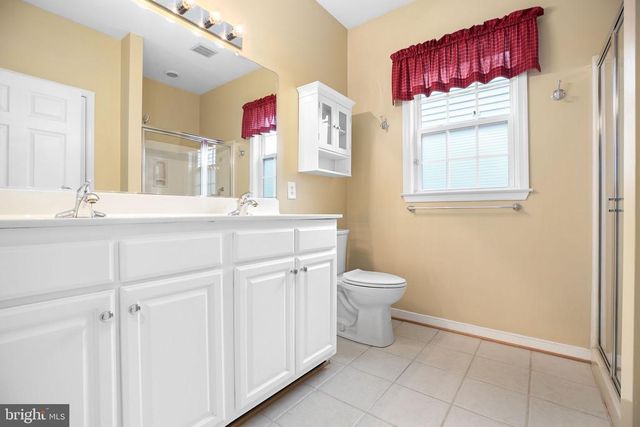 11921 LEGACY WOODS DR, Fredericksburg, VA 22407