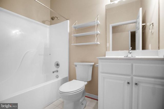 11921 LEGACY WOODS DR, Fredericksburg, VA 22407