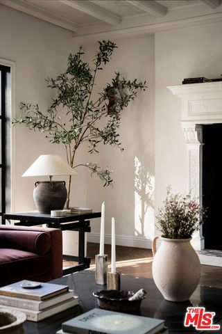 900 S Longwood Avenue, Los Angeles, CA 90019