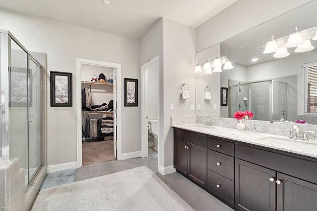 3992 Flint Avenue, Clovis, CA 93619