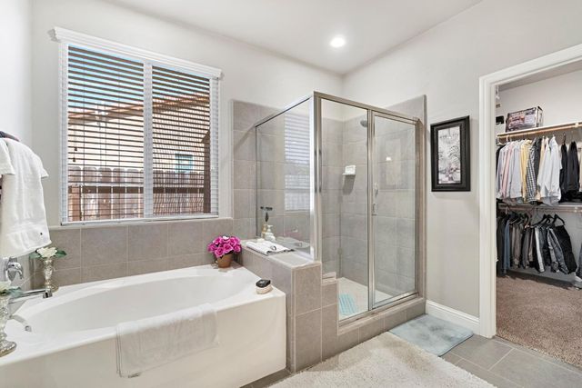 3992 Flint Avenue, Clovis, CA 93619