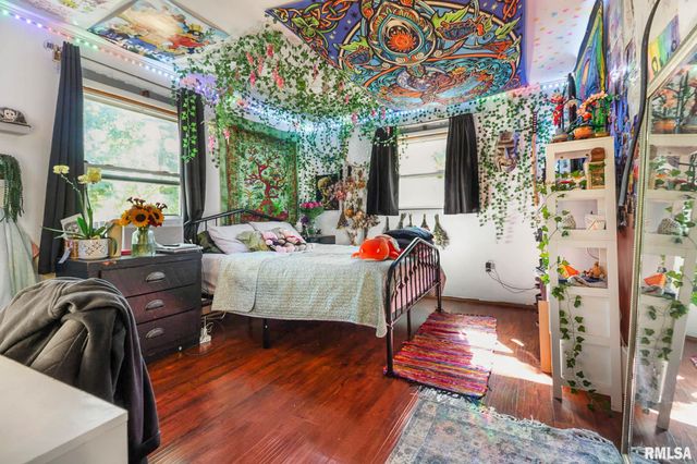 16042 Ralls Grove Road, Creal Springs, IL 62922