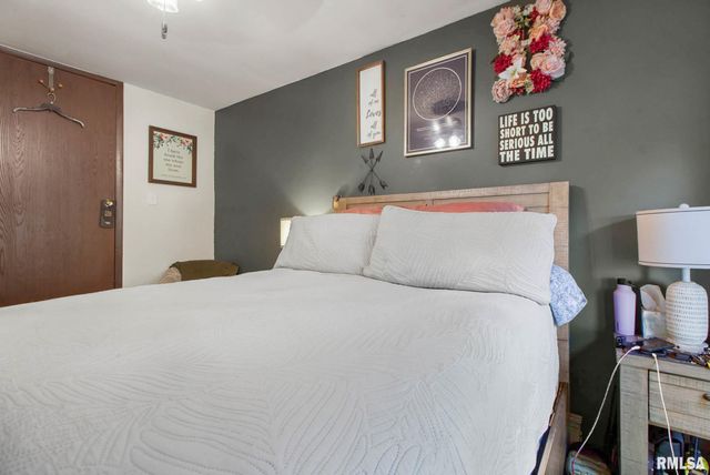 16042 Ralls Grove Road, Creal Springs, IL 62922