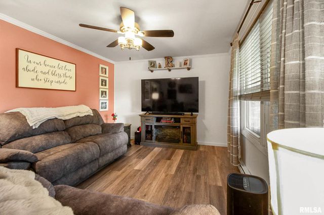 16042 Ralls Grove Road, Creal Springs, IL 62922