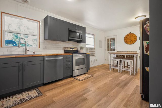 16042 Ralls Grove Road, Creal Springs, IL 62922