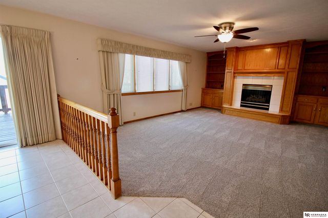 1235 Cork Drive, Papillion, NE 68046