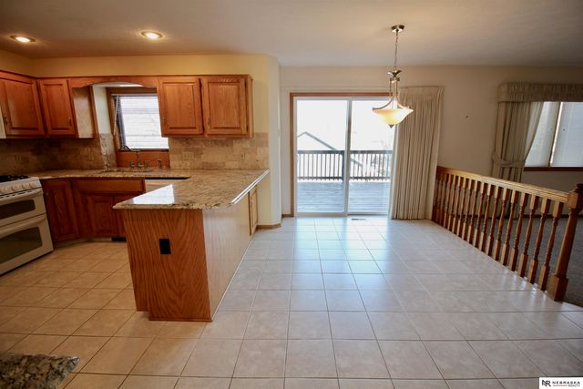 1235 Cork Drive, Papillion, NE 68046