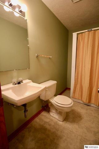 1235 Cork Drive, Papillion, NE 68046