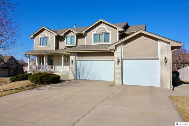 1235 Cork Drive, Papillion, NE 68046