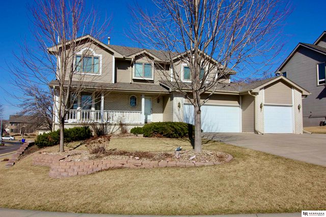 1235 Cork Drive, Papillion, NE 68046