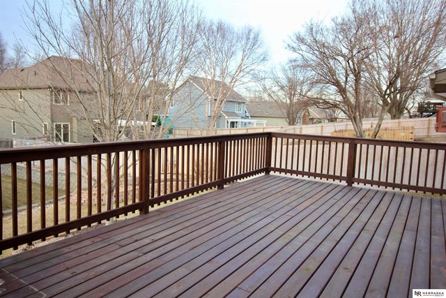 1235 Cork Drive, Papillion, NE 68046