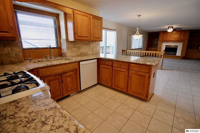 1235 Cork Drive, Papillion, NE 68046