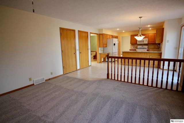 1235 Cork Drive, Papillion, NE 68046