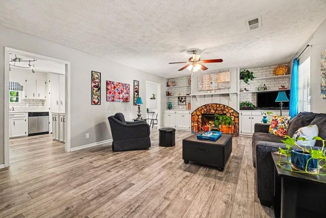 160 Ember Court, Fairburn, GA 30213