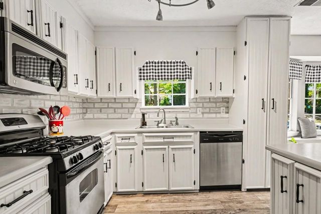 160 Ember Court, Fairburn, GA 30213