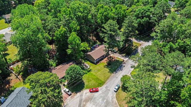 160 Ember Court, Fairburn, GA 30213