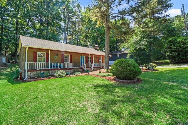 160 Ember Court, Fairburn, GA 30213