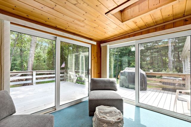 26 Qaushnet Way, Falmouth, MA 02536