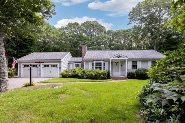 26 Qaushnet Way, Falmouth, MA 02536