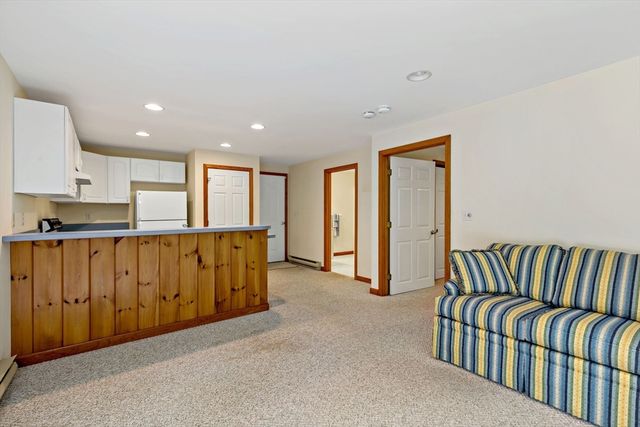 26 Qaushnet Way, Falmouth, MA 02536