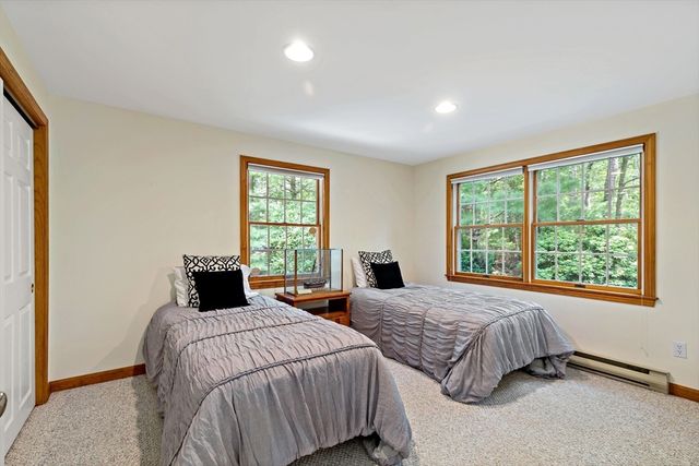 26 Qaushnet Way, Falmouth, MA 02536