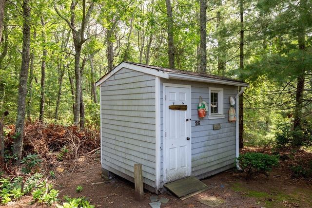 26 Qaushnet Way, Falmouth, MA 02536