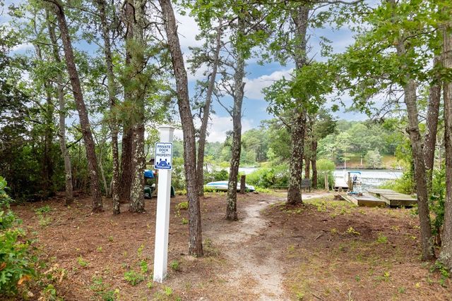 26 Qaushnet Way, Falmouth, MA 02536