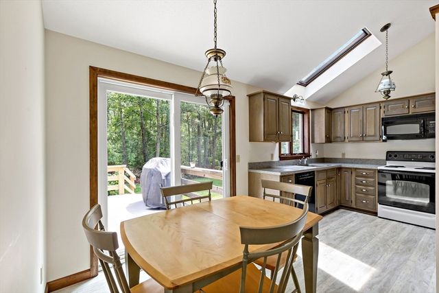 26 Qaushnet Way, Falmouth, MA 02536