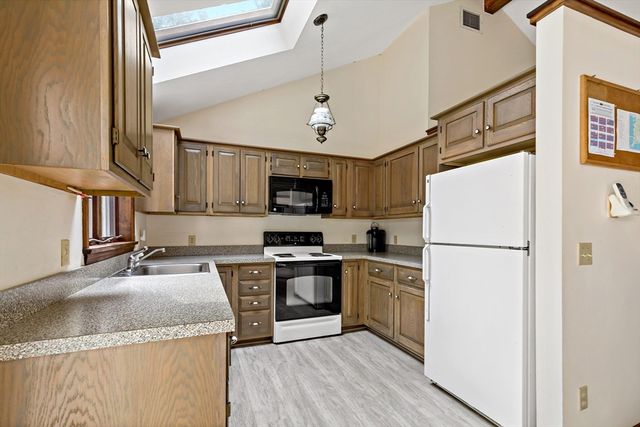 26 Qaushnet Way, Falmouth, MA 02536