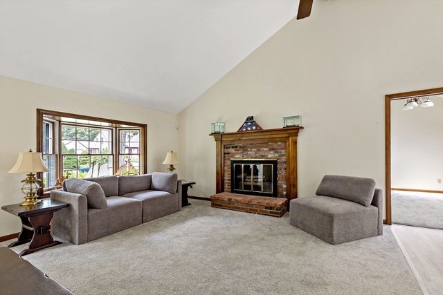 26 Qaushnet Way, Falmouth, MA 02536