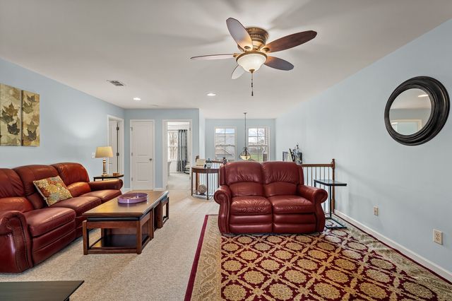 1074 Riverwood Village Blvd, Hermitage, TN 37076