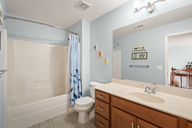 1074 Riverwood Village Blvd, Hermitage, TN 37076