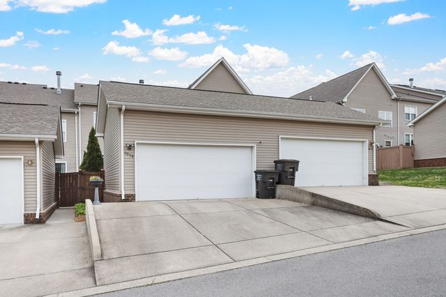 1074 Riverwood Village Blvd, Hermitage, TN 37076