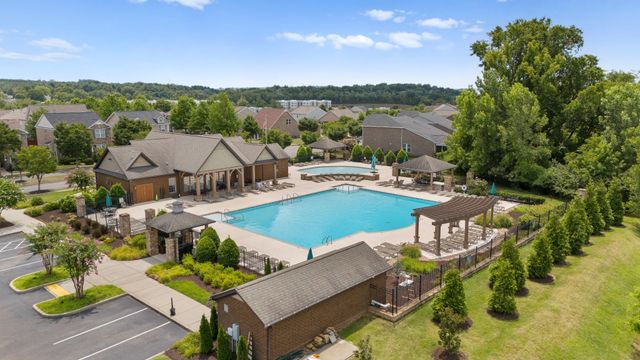 1074 Riverwood Village Blvd, Hermitage, TN 37076