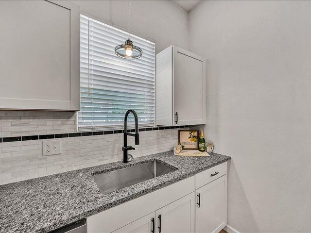 2332 Delaware AVE NW, Roanoke, VA 24017
