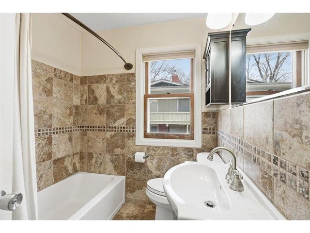 4015 Wayzata Boulevard, Minneapolis, MN 55416