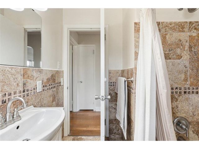 4015 Wayzata Boulevard, Minneapolis, MN 55416