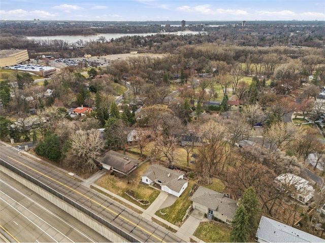4015 Wayzata Boulevard, Minneapolis, MN 55416