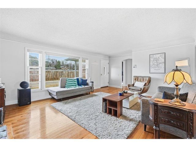 4015 Wayzata Boulevard, Minneapolis, MN 55416