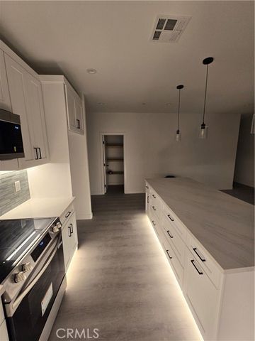 10401 N Loop Boulevard, California City, CA 93505