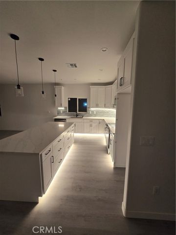 10401 N Loop Boulevard, California City, CA 93505