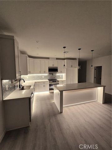 10401 N Loop Boulevard, California City, CA 93505