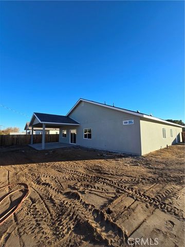 10401 N Loop Boulevard, California City, CA 93505