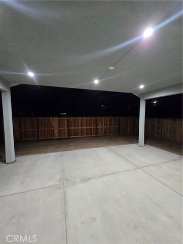 10401 N Loop Boulevard, California City, CA 93505