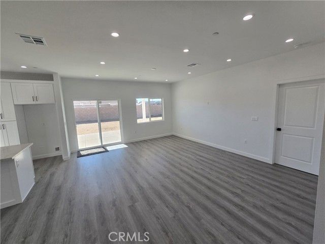 10401 N Loop Boulevard, California City, CA 93505