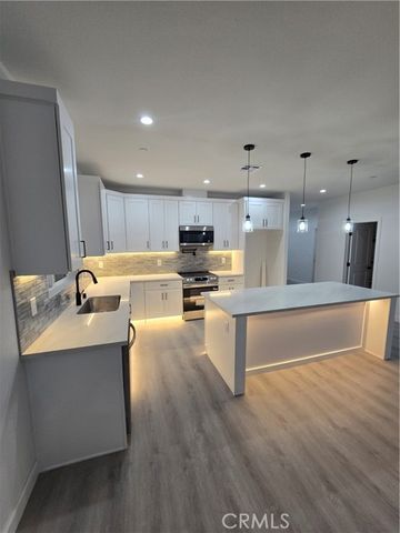 10401 N Loop Boulevard, California City, CA 93505